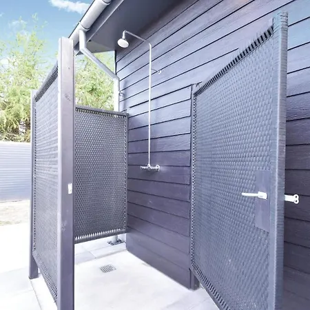 Five-bedroom Holiday In בית נופש