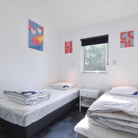 Five-bedroom Holiday In אוטרופ